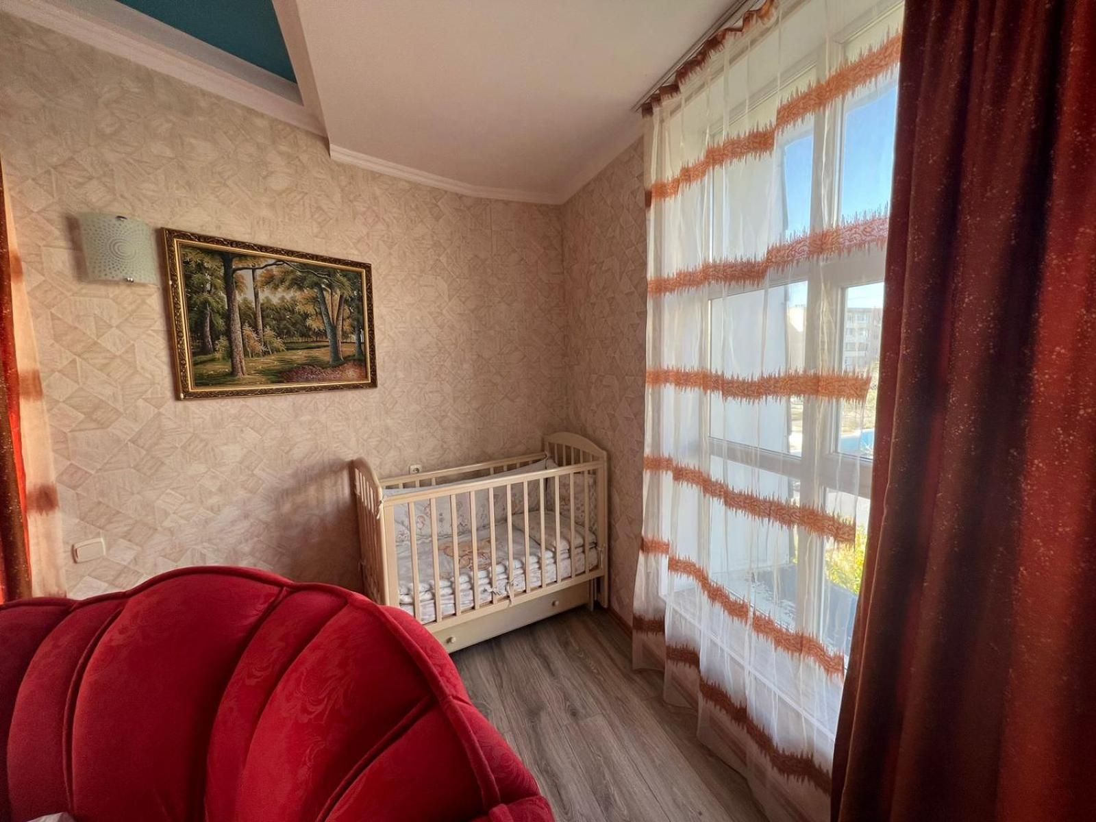 Three Dolphins Hotel Актау Екстериор снимка