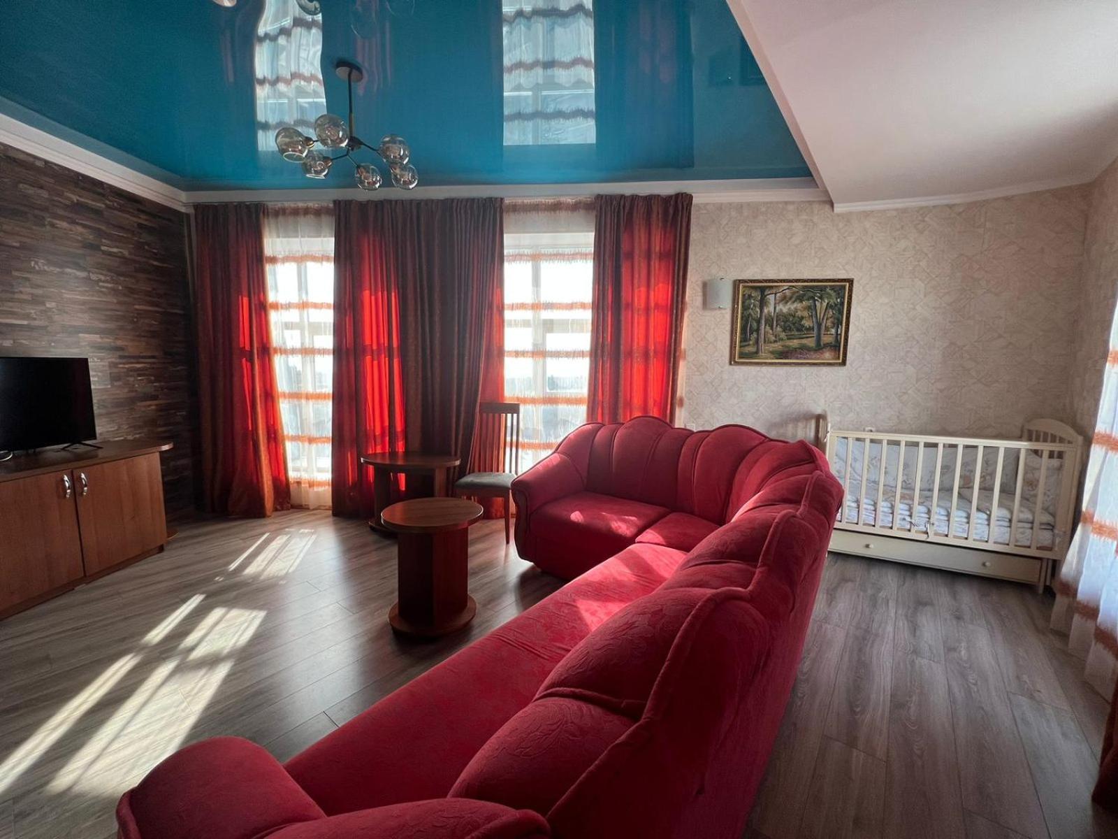 Three Dolphins Hotel Актау Екстериор снимка